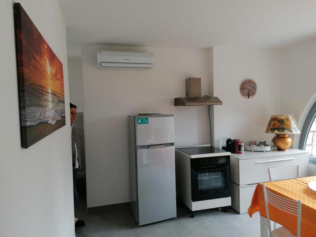 Villa La Magnolia - Private Beach Access, Garden, Views Лацизе Екстериор снимка