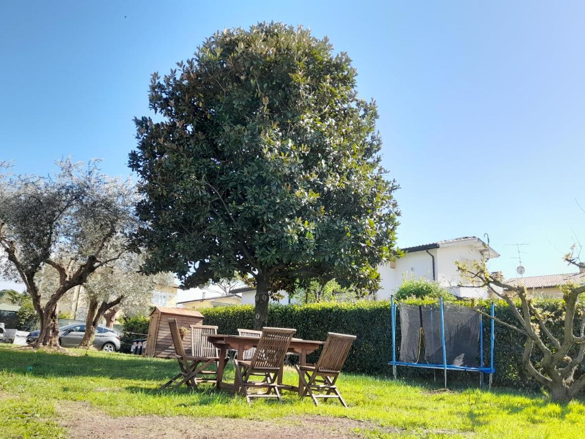 Villa La Magnolia - Private Beach Access, Garden, Views Лацизе Екстериор снимка