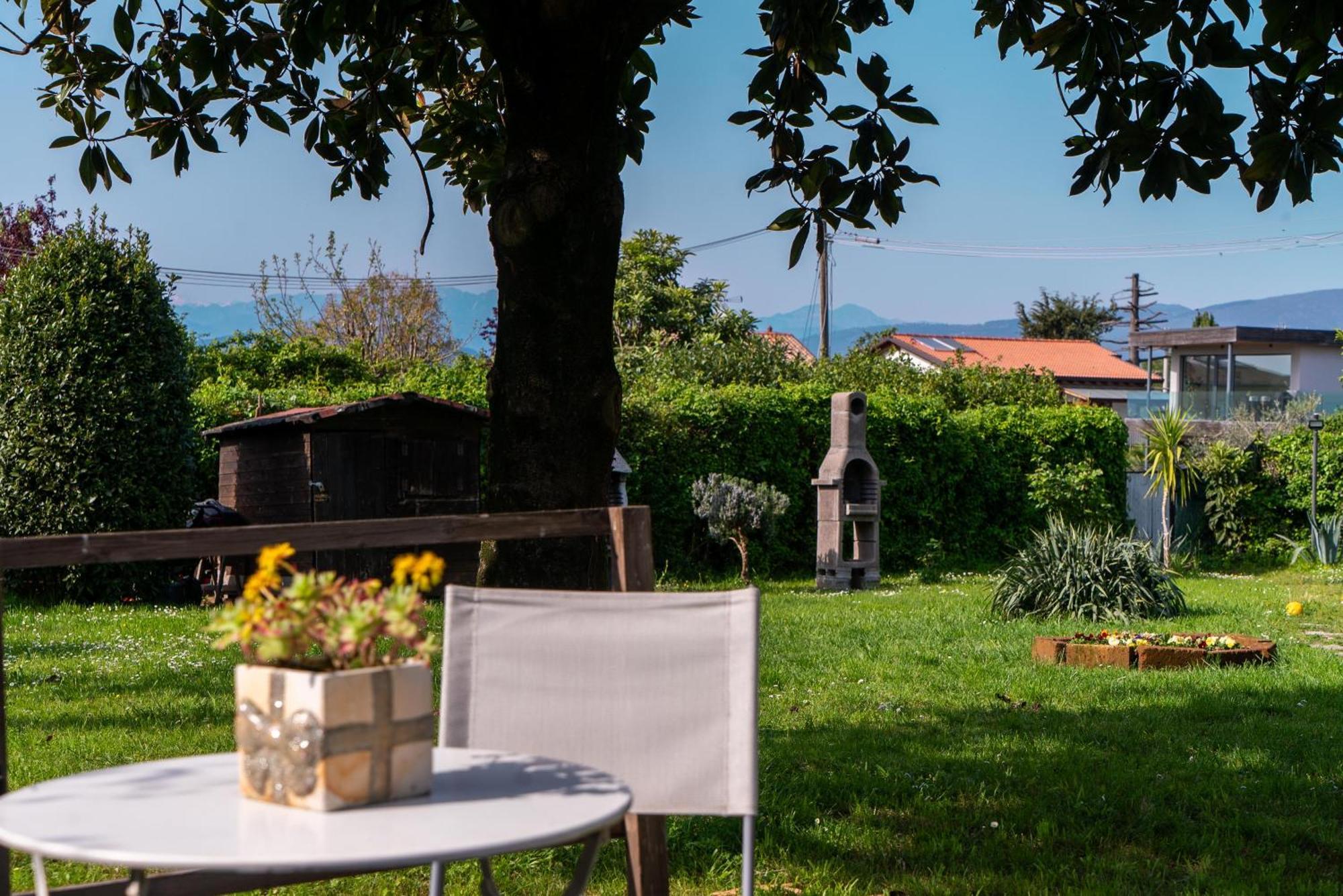 Villa La Magnolia - Private Beach Access, Garden, Views Лацизе Екстериор снимка